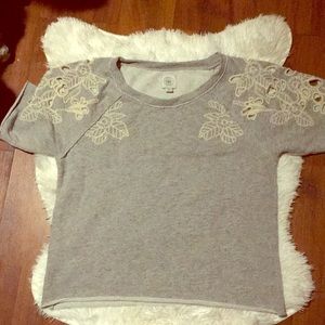 Lucky Lotus. Short Sleeve.